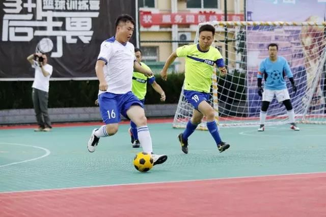 新疆签约外援威金顿 本赛季曾代表雄鹿出战3场